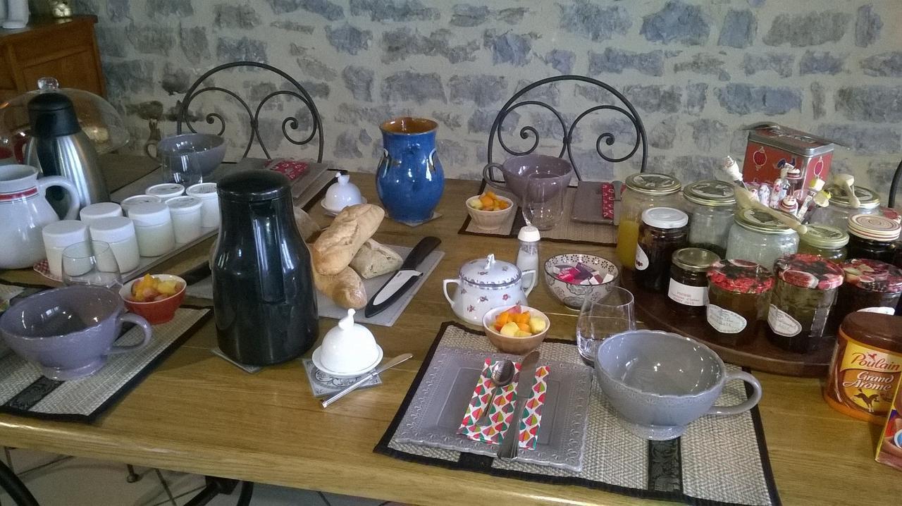 Essey Au Rendez Vous De L'Auxois B&B מראה חיצוני תמונה